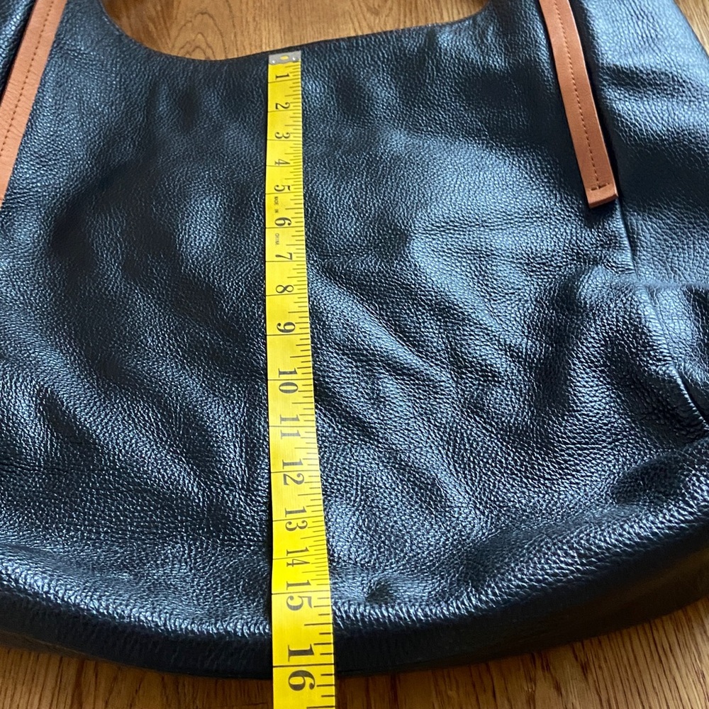 Valentina Black Leather Tote Bag - Picture 11 of 14